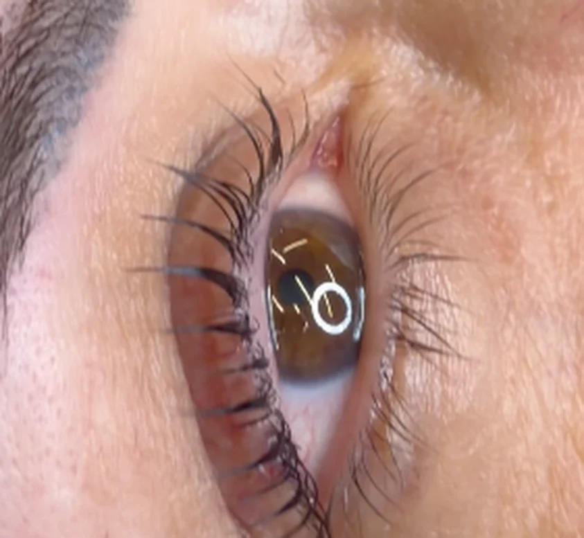 Lash lifting, olho em close